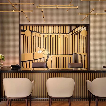Art'Otel Zagreb, Powered By Radisson Hotels Exteriér fotografie The Concierge